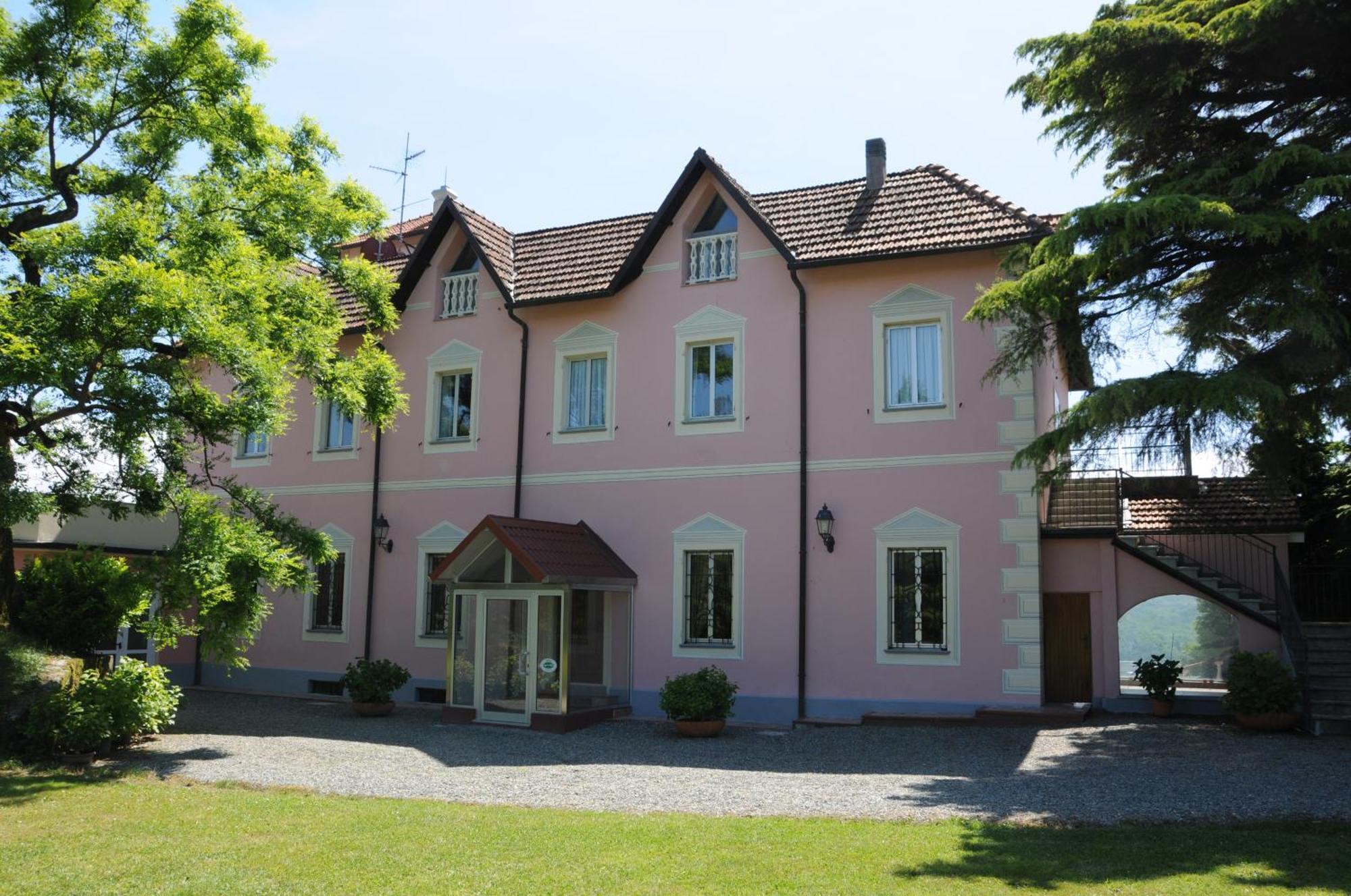 伊斯特别墅酒店 Tagliolo Monferrato 外观 照片